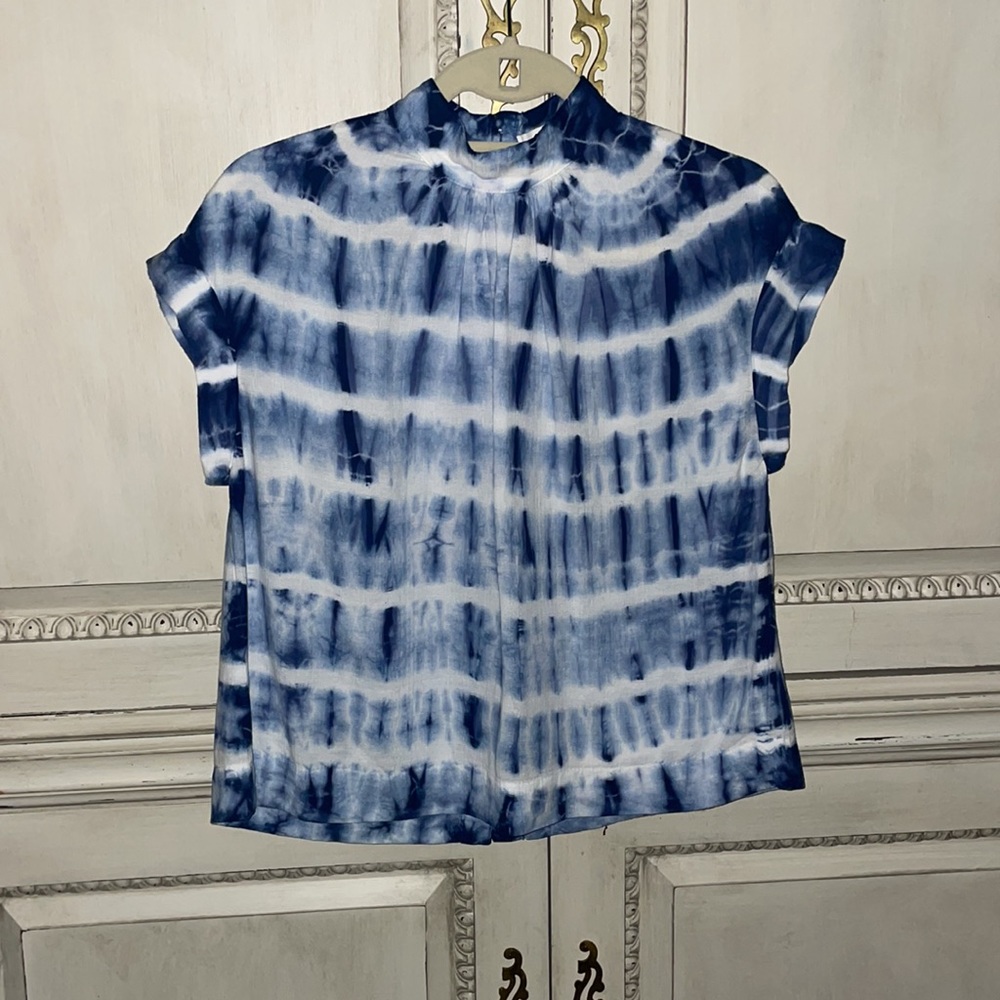 Bella Dahl Blue Tie Dye Button Back Blouse size S
